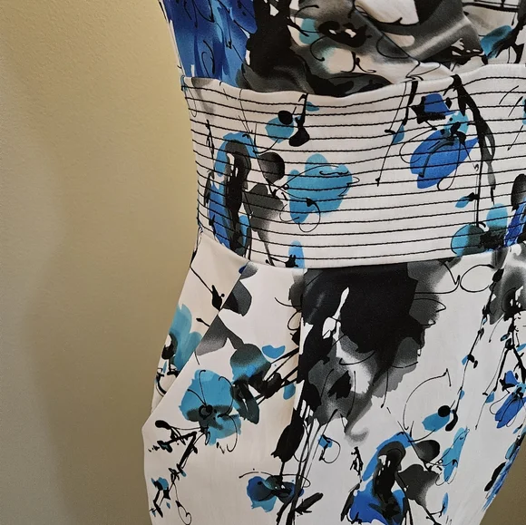Bisou Bisou White and Blue Floral Midi Dress Women's Size 6 With Pockets - Picture 8 of 16